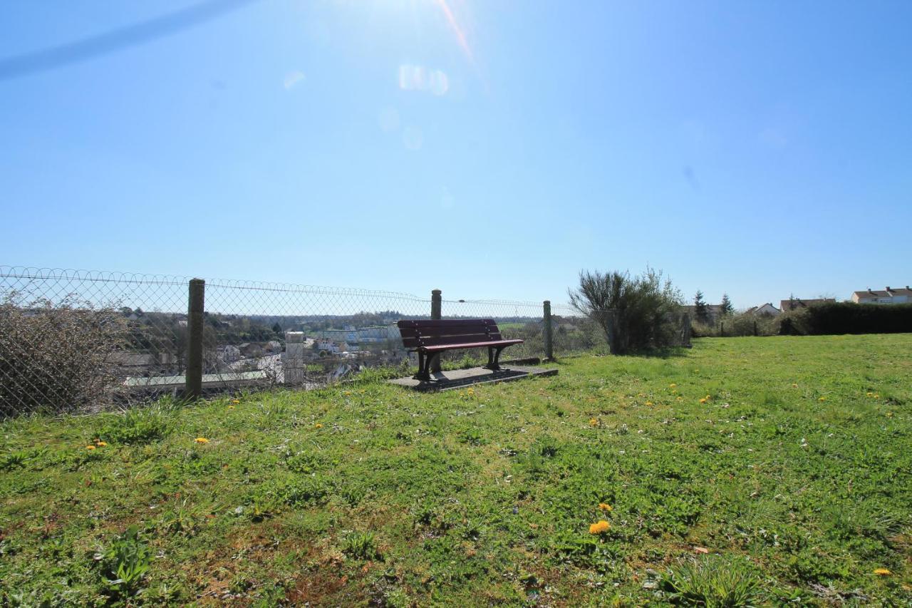 Lacolline-Ponthebert,Com - Appartement Entier Renove -Grand Parking Gratuit, Tout Equipe, Confortable, Netflix Et Amazon Prime Gratuits Et Illimites, Matelas Emma, Lave Linge, Vue Sur La Vallee, Rdc 外观 照片